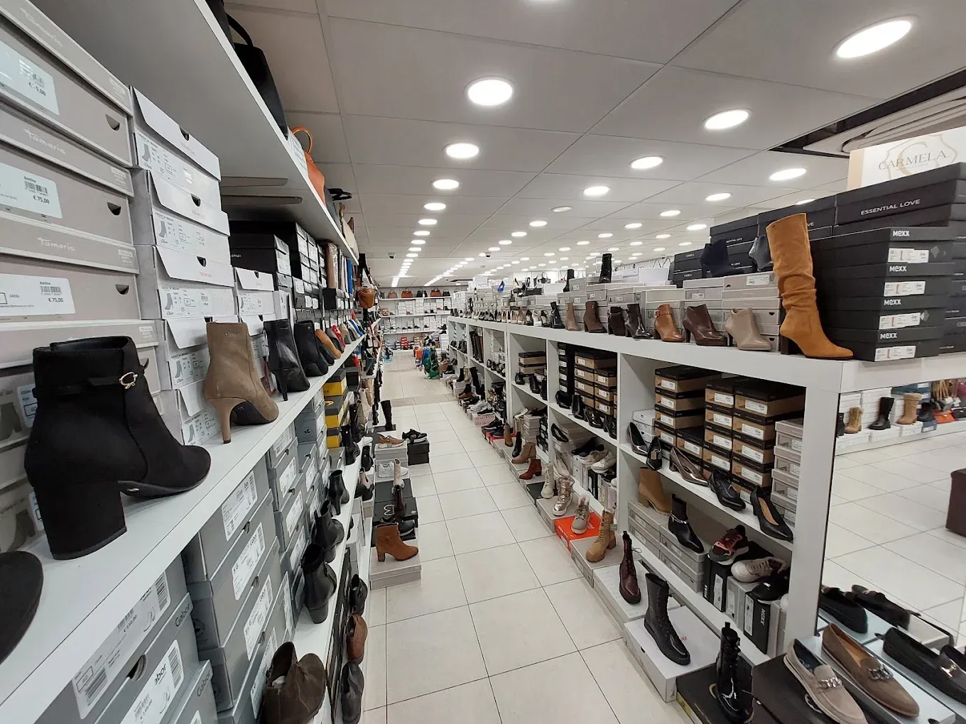 Vasco Shoes Interior 4